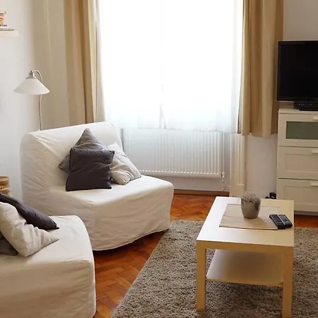 Apartment St Istvan