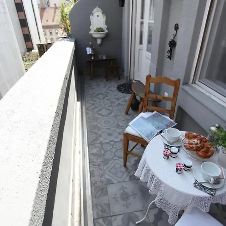 D.five Neo-baroque With Terrace