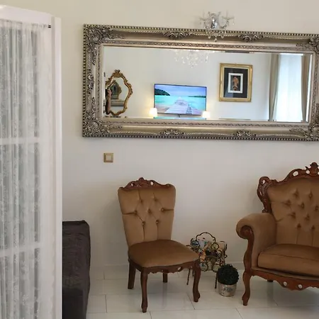 Apartman D.five Neo-baroque With Terrace *