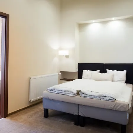 Apartment Chairman's *