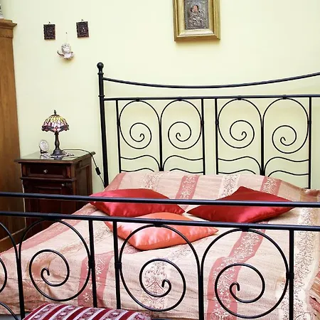 Tourist - Jozsef Koerut Apartment