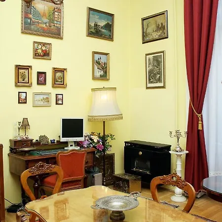 Apartment Tourist - Jozsef Koerut Budapest