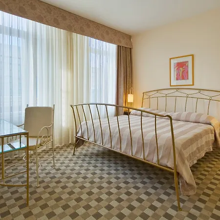 Hotel Mamaison Izabella 4*
