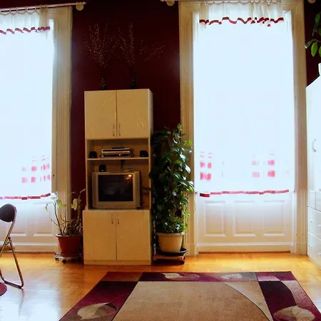 Firstapartments Center *
