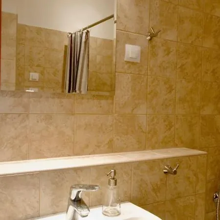Corvin Lux Aparthotel 4*
