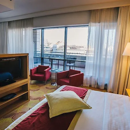 Courtyard By Marriott Center