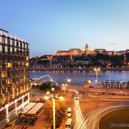 Sofitel Chain Bridge