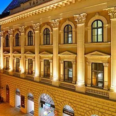 Millennium Court, - Marriott Executive
