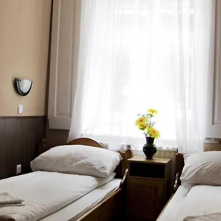 Corvin Point And Vendégház 3*
