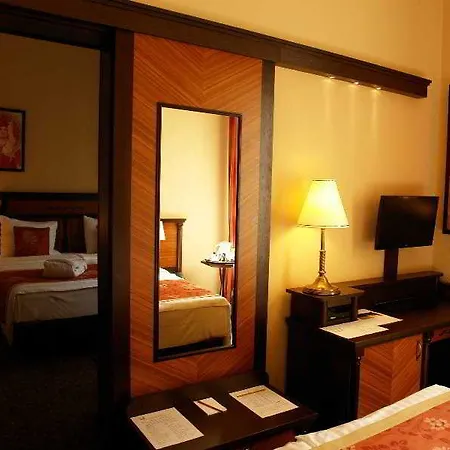 Residencia Baron Hotel 4*