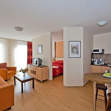 Premium Aparthotel 3*
