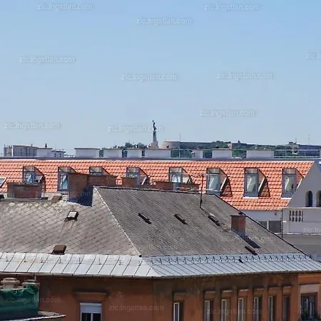 Bed and breakfast Butterfly Penthouse Budapest