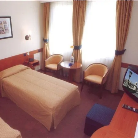 Hotel Mediterran 4*