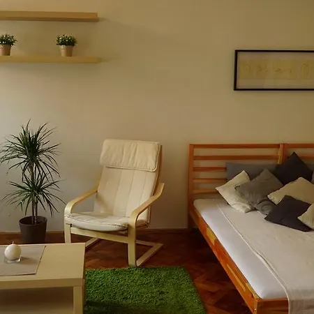 Apartment St Istvan *