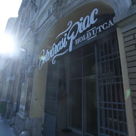 D.five Vintage At Basilica Budapest