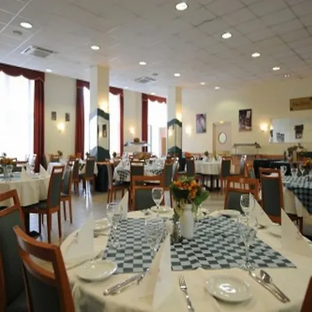 Hotell Hunguest Platanus