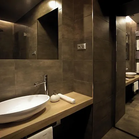 Gateway Centrum Apartman *