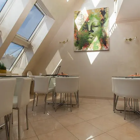 Bed and breakfast Butterfly Penthouse
