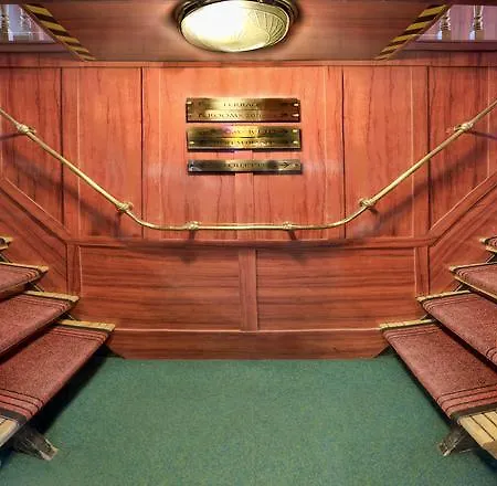 Fortuna Boat Botel