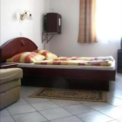 Polus Szálloda 3*