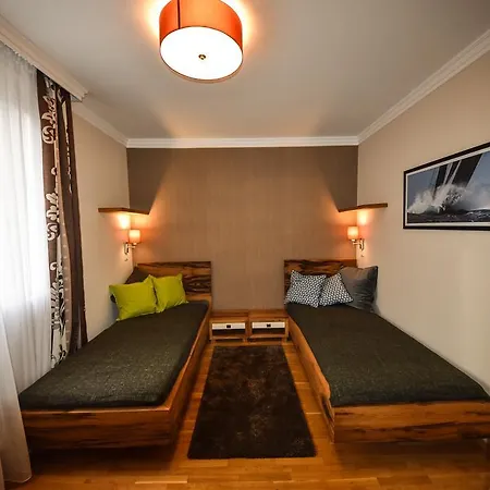 Rosehill Side Apartment