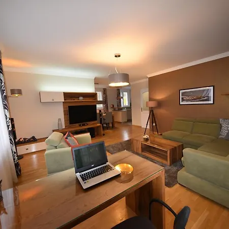 Rosehill Side Apartment *
