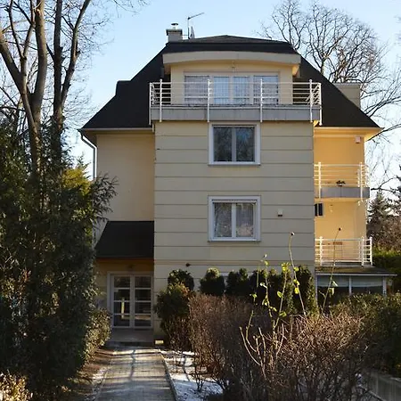 Rosehill Side Apartment *