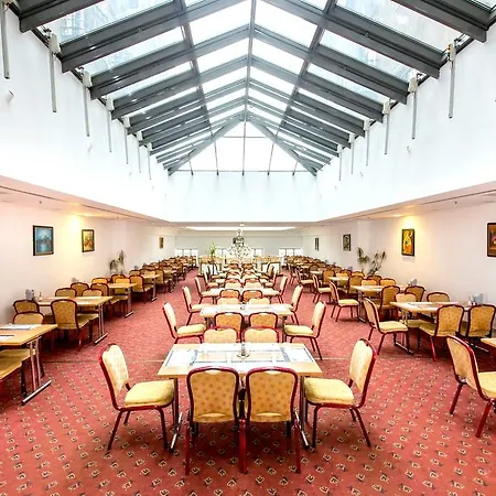 East Hotel 4*