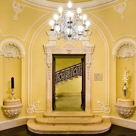 Eurostars Palazzo Zichy מלון