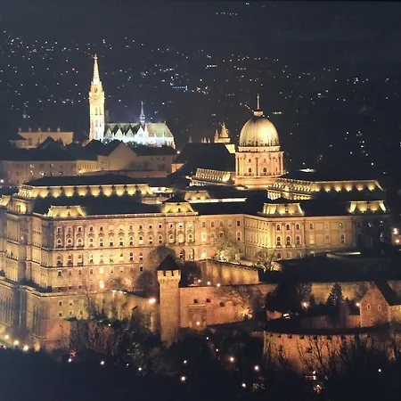 írisz * Budapest