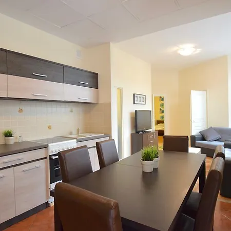 Apartman Budget By Hi5 - Fehérhajó