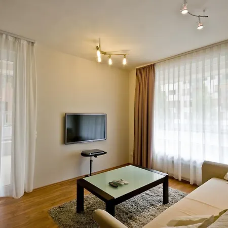 Corvin Lux Apartmanhotel 4*