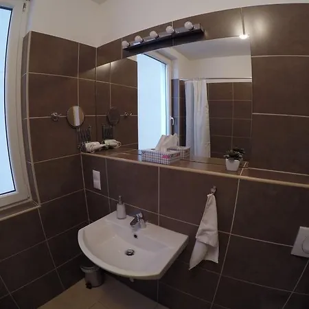 Corvin Lux Aparthotel