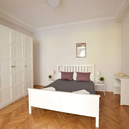 Standard By Hi5 - Fejer Gyorgy St Apartment *