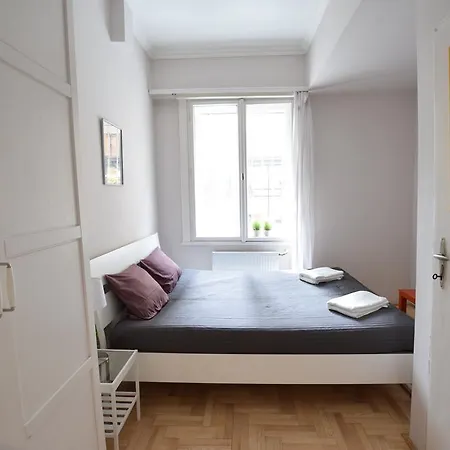 Standard By Hi5 - Fejer Gyorgy St Budapest