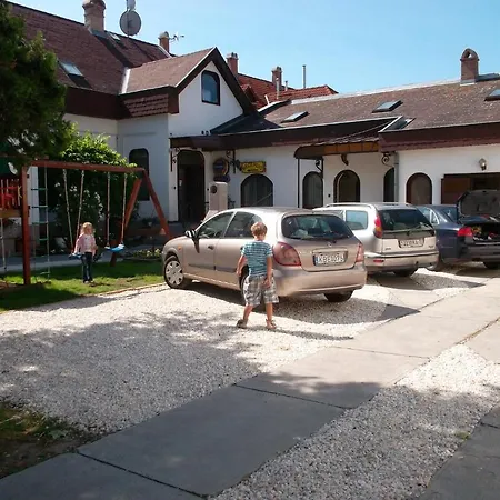 Palota Hotel 2*