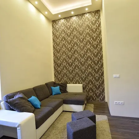 Apartment Standard By Hi5 - Fejer Gyorgy St *