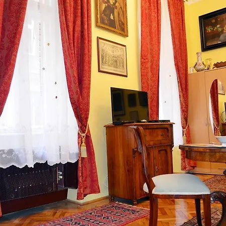 Tourist - Jozsef Koerut Apartment