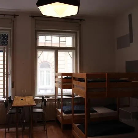 Hostel Ciao *