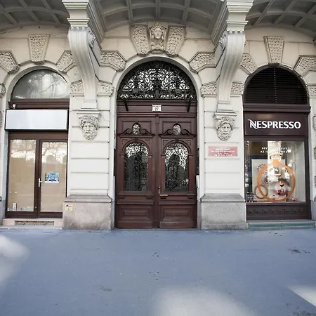 Agora Apartment *