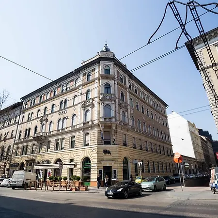Broadway * Budapest
