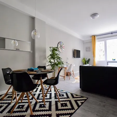 Apartment Standard By Hi5 - Fejer Gyorgy St *