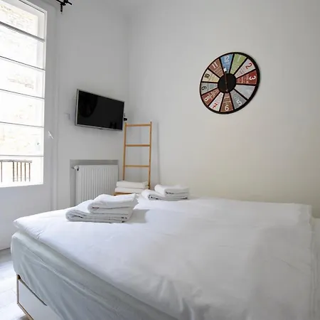 Standard By Hi5 - Fejer Gyorgy St Budapest