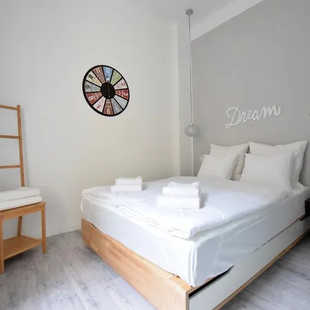 Standard By Hi5 - Fejer Gyorgy St Apartment Budapest