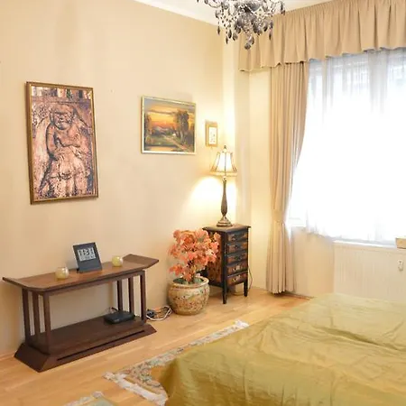 Classic Flat At Basilica * Budapest