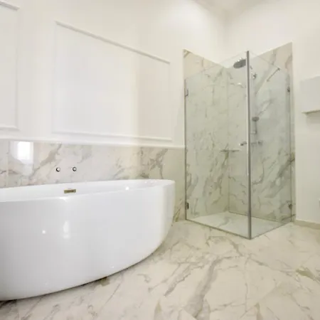 Luxury Apartment By Hi5 - Bazilika Suite