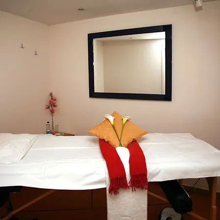 Leonardo Boutique M-square Otel 4*