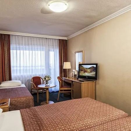 Danubius Arena Hotell 4*