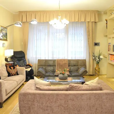 Classic Flat At Basilica Budapest