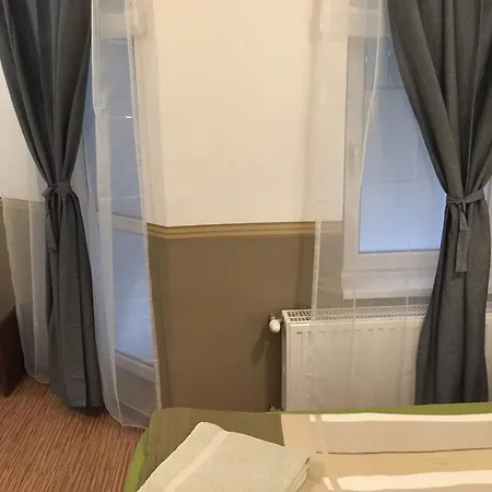 エルヴィス ブダペスト